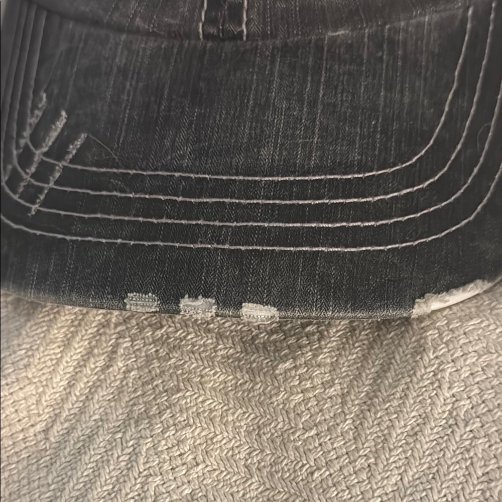 Gray Baseball Cap with T Logo - Picture 5 of 5